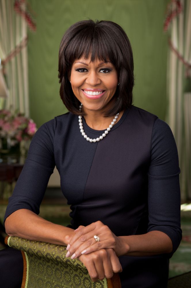 Michelle_Obama_2013_official_portrait.jpg